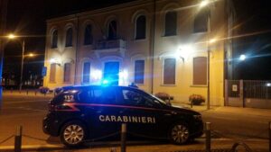 Il-proprietario-coglie-il-ladro-in-flagrante-e-lo-arresta