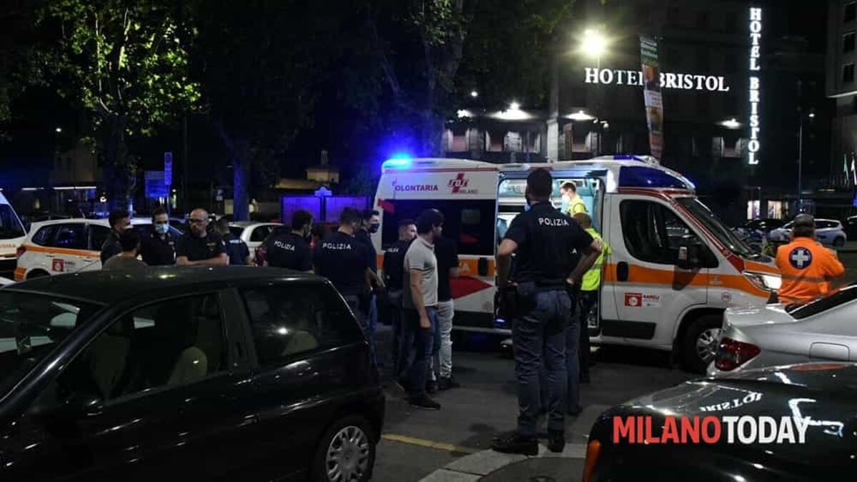 Rissa e aggressioni a Milano, denunciati 5 giovani.