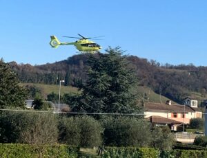 Grave-caduta-da-oltre-due-metri-persona-trasportata-in-volo-codice-giallo