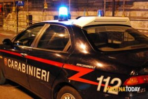 La-donna-urla-e-i-vicini-chiamano-i-Carabinieri-restrizione-per-il-marito