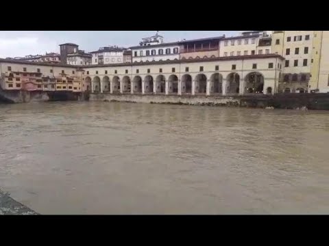 Firenze: Arno in Piena dal Ponte Vecchio