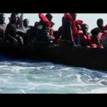 Naufragio: 40 migranti dispersi